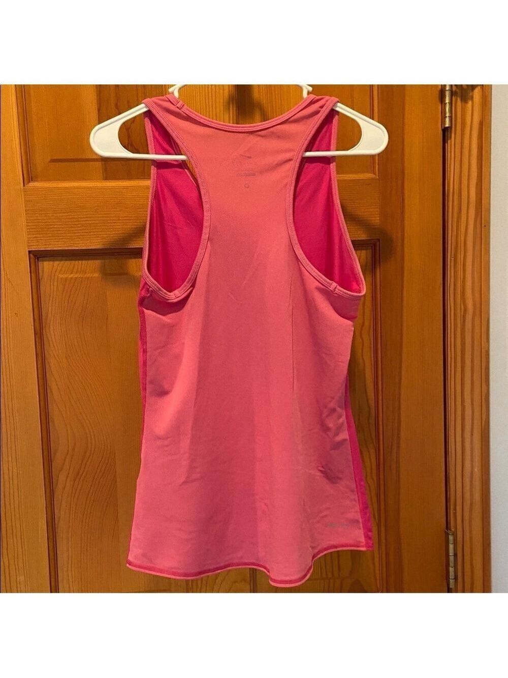 Nike Women's Vivid Pink Dri-Fit Athletic V-Neck Tank Top Size Medium - Picture 2 of 6
